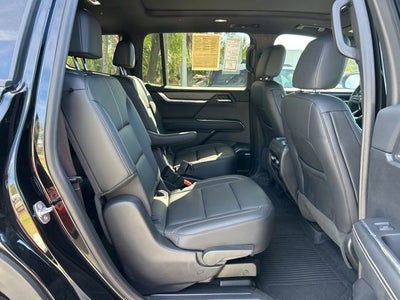 2024 GMC Acadia Elevation