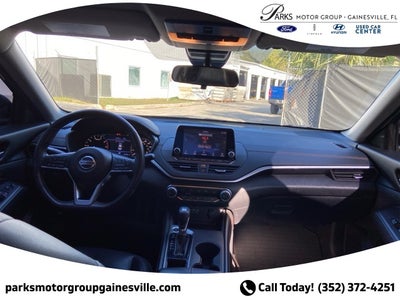 2022 Nissan Altima 2.0 SR