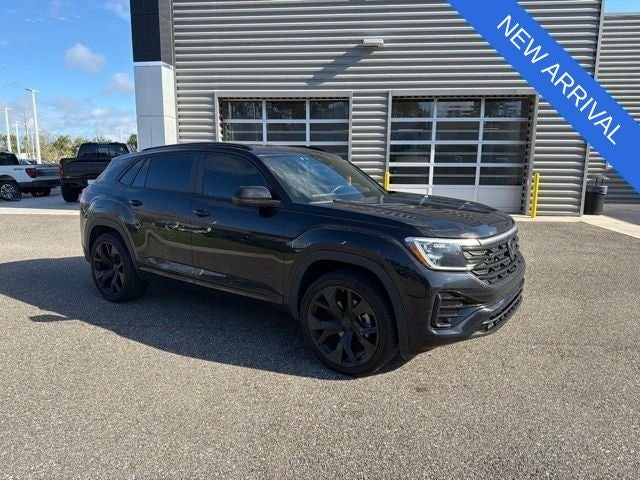 2024 Volkswagen Atlas Cross Sport 2.0T SEL R-Line