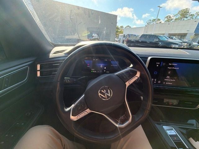 2024 Volkswagen Atlas Cross Sport 2.0T SEL R-Line