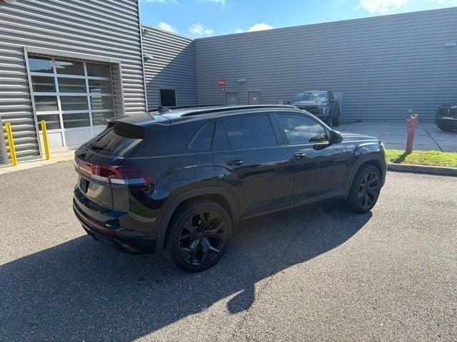 2024 Volkswagen Atlas Cross Sport 2.0T SEL R-Line