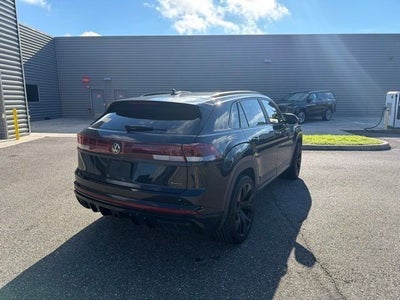 2024 Volkswagen Atlas Cross Sport 2.0T SEL R-Line