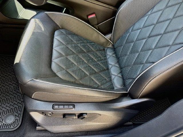2026 Volkswagen Atlas Cross Sport SEL Premium R-Line