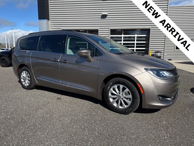 2017 Chrysler Pacifica Touring L