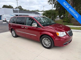 2015 Chrysler Town &amp; Country Touring-L