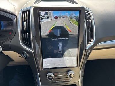 2023 Ford Edge Titanium