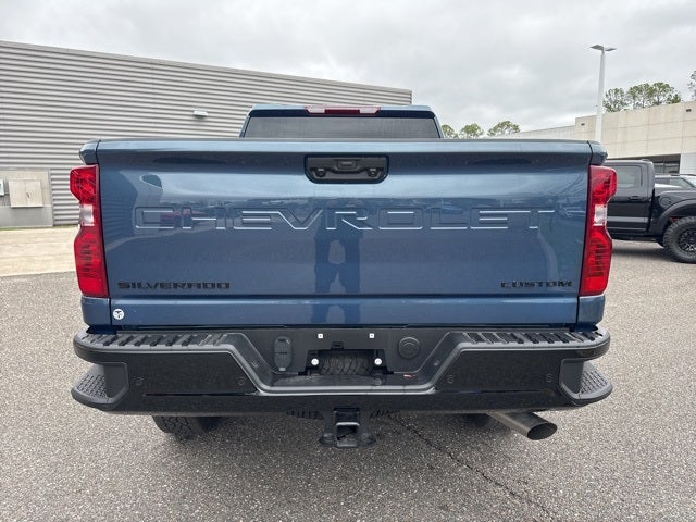 2026 Chevrolet Silverado 2500HD Custom