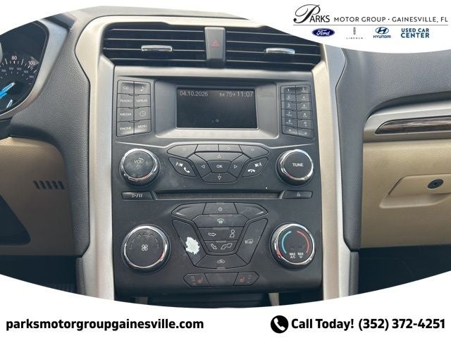 2013 Ford Fusion SE