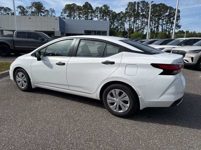 2022 Nissan Versa 1.6 S