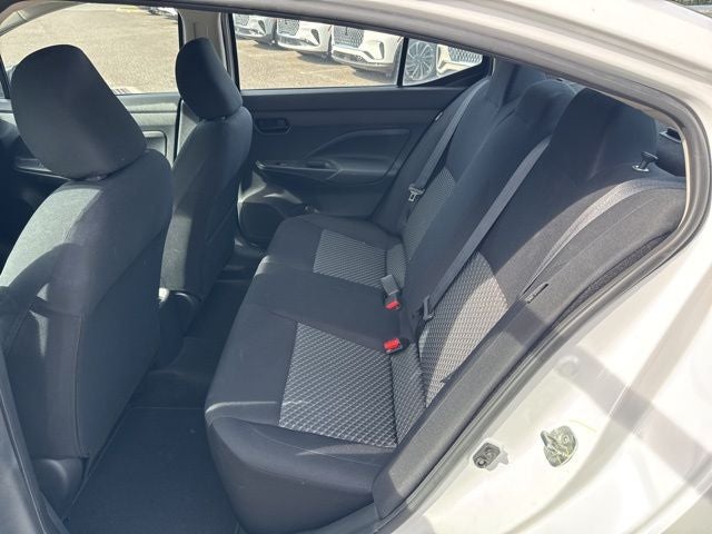 2022 Nissan Versa 1.6 S