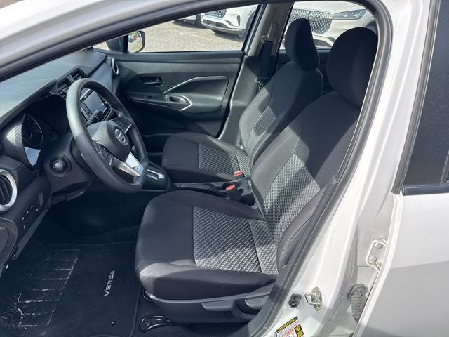 2022 Nissan Versa 1.6 S