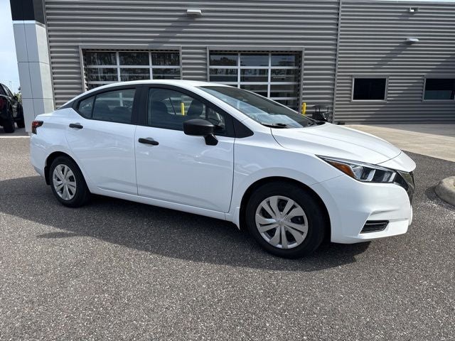 2022 Nissan Versa 1.6 S