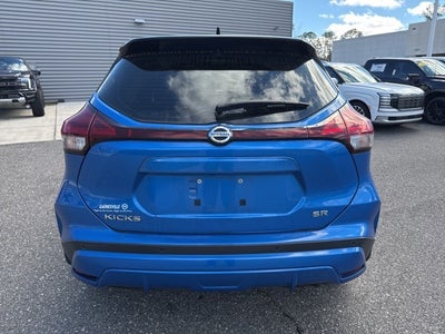 2021 Nissan Kicks SR