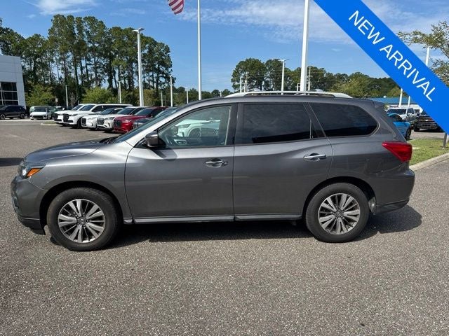 2019 Nissan Pathfinder SV