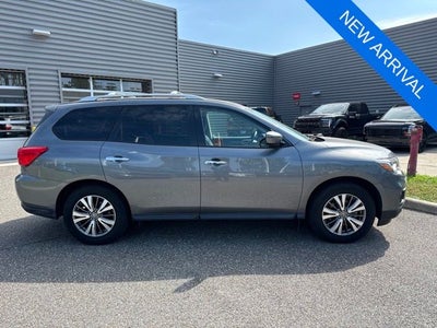 2019 Nissan Pathfinder SV
