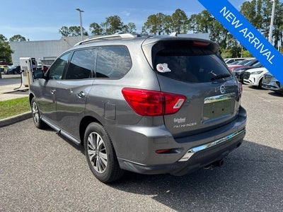 2019 Nissan Pathfinder SV
