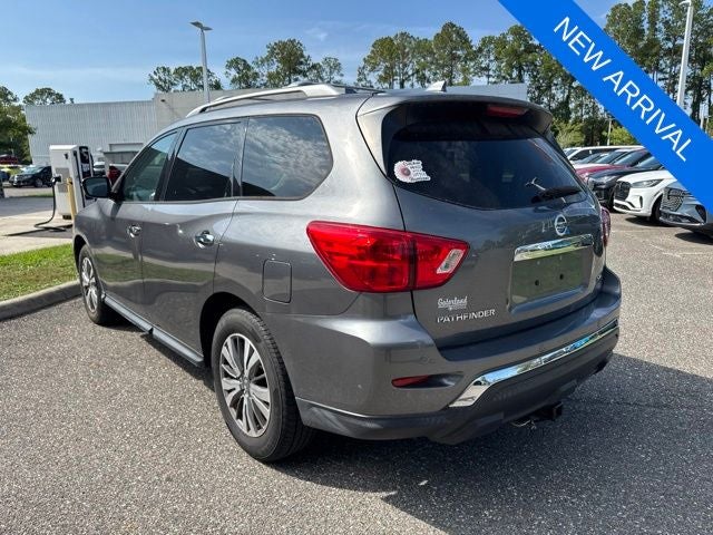 2019 Nissan Pathfinder SV