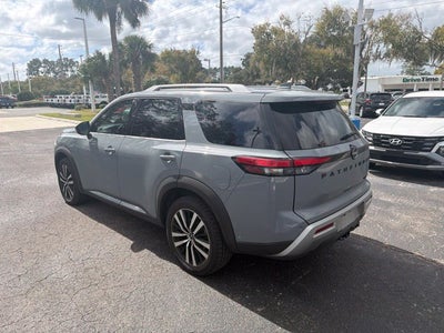 2023 Nissan Pathfinder Platinum