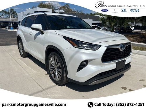 2022 Toyota Highlander Hybrid Platinum