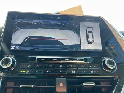 2022 Toyota Highlander Hybrid Platinum