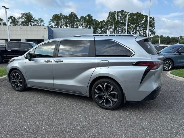 2025 Toyota Sienna Platinum 7 Passenger