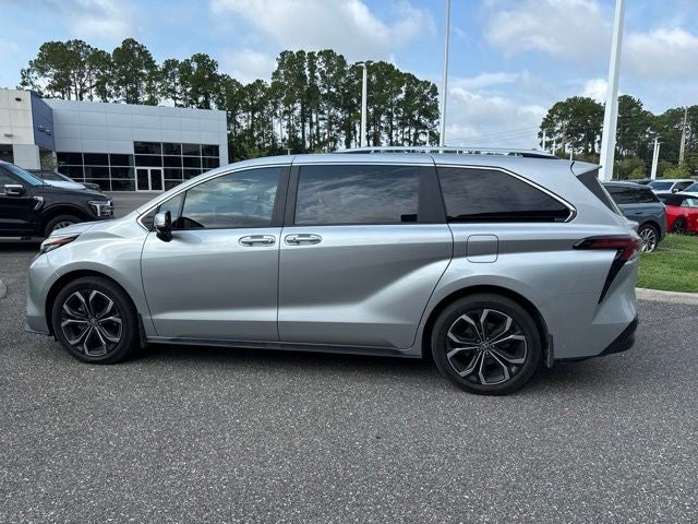 2025 Toyota Sienna Platinum 7 Passenger