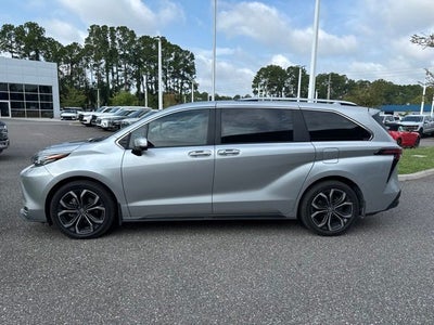 2025 Toyota Sienna Platinum 7 Passenger