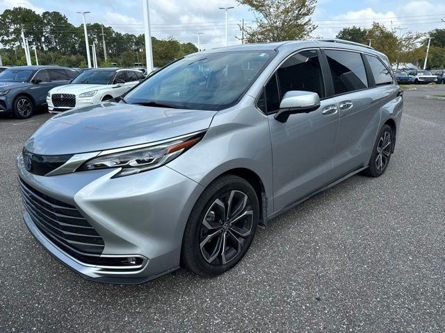 2025 Toyota Sienna Platinum 7 Passenger