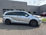 2025 Toyota Sienna Platinum 7 Passenger