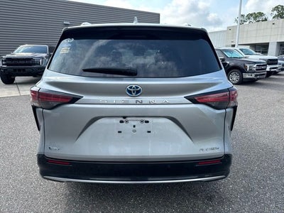 2025 Toyota Sienna Platinum 7 Passenger