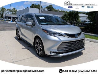 2025 Toyota Sienna Platinum 7 Passenger