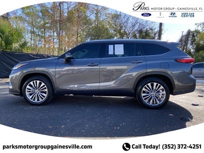 2023 Toyota Highlander Platinum