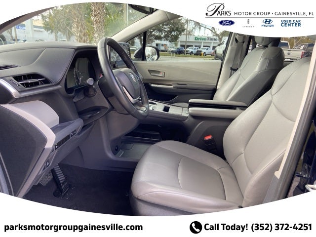 2024 Toyota Sienna XLE 8 Passenger