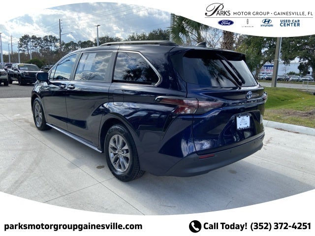 2024 Toyota Sienna XLE 8 Passenger