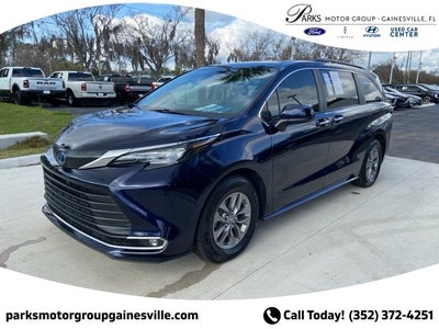 2024 Toyota Sienna XLE 8 Passenger