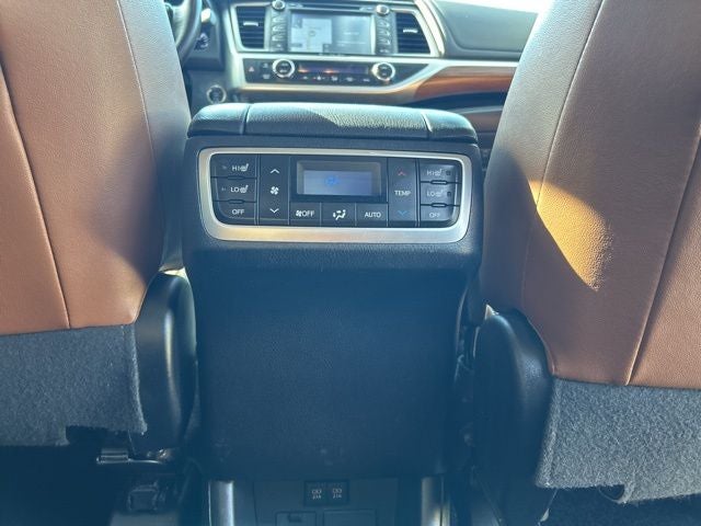 2017 Toyota Highlander Limited