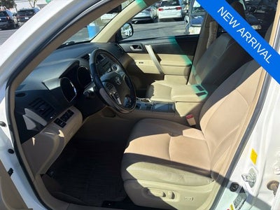 2011 Toyota Highlander SE