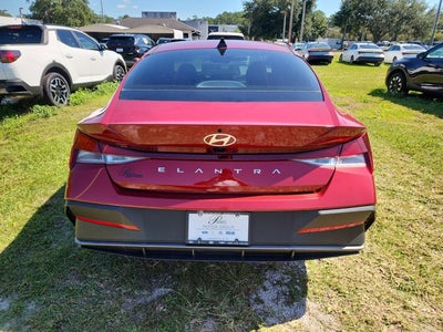 2024 Hyundai Elantra SEL