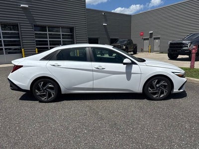 2025 Hyundai Elantra SEL Convenience