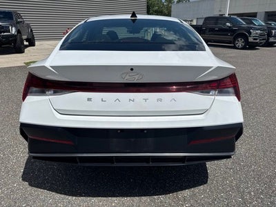 2025 Hyundai Elantra SEL Convenience