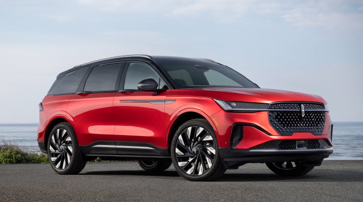 A 2024 Lincoln Nautilus® Reserve model is shown with the stylish available Jet Appearance Package. | Parks Lincoln of Gainesville in Gainesville FL