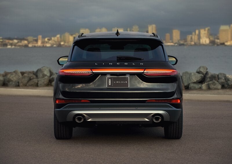 The rear lighting of the 2025 Lincoln Corsair® SUV spans the entire width of the vehicle. | Parks Lincoln of Gainesville in Gainesville FL
