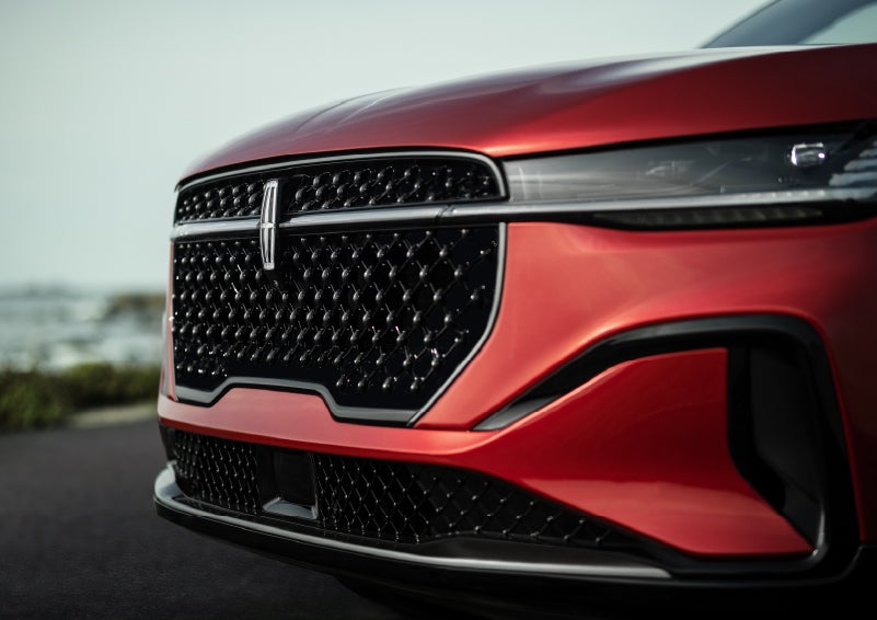 The sleek grille of a 2026 Lincoln Nautilus® SUV with the available Jet Appearance Package makes a bold statement. | Parks Lincoln of Gainesville in Gainesville FL